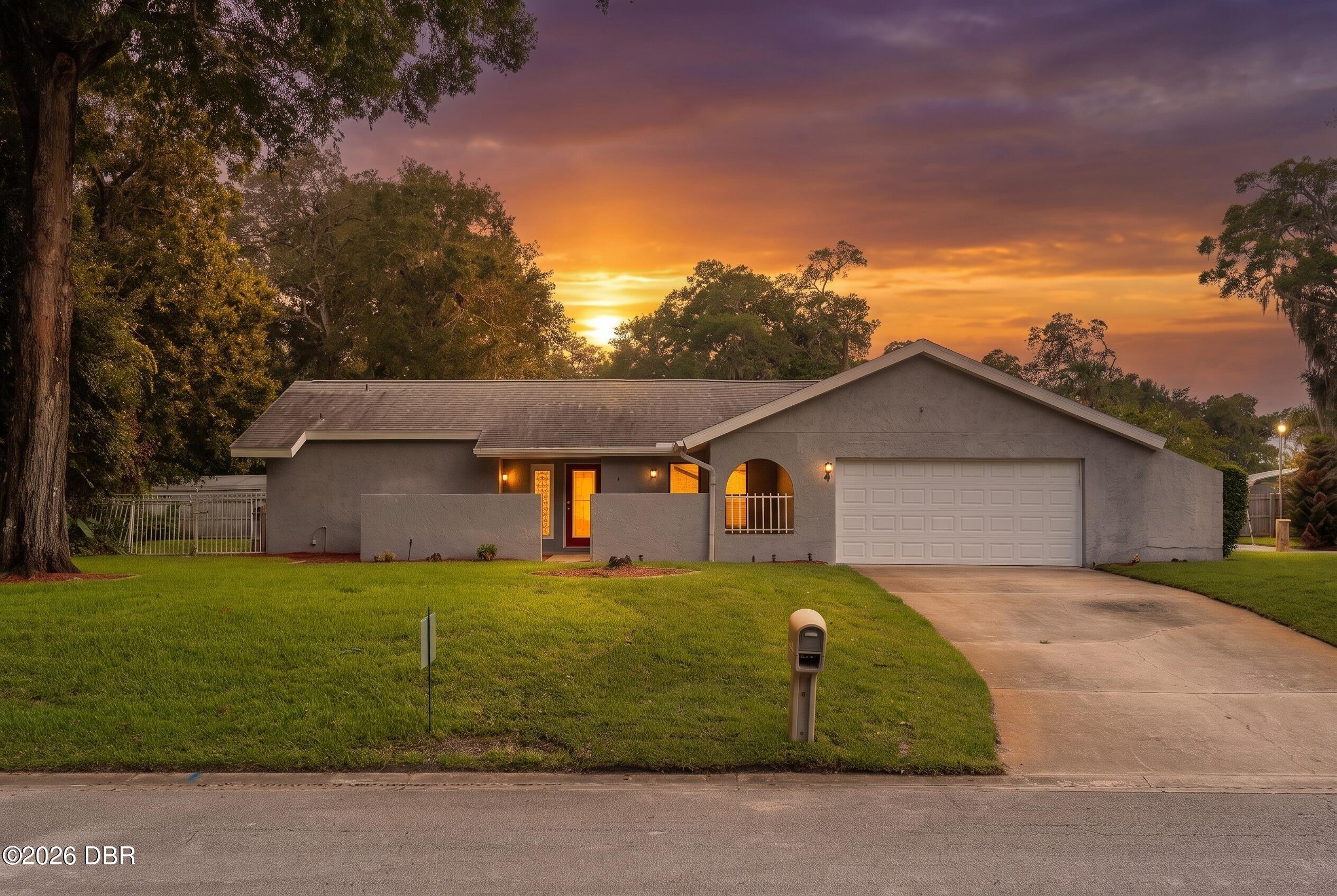 4 Baywood Drive at sunset